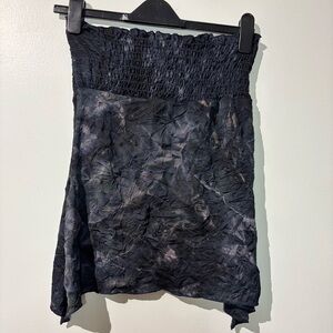 ✨Charlotte Russe Y2K Black and Gray Smocked Asymmetrical Crop Top PTP 14in🩶